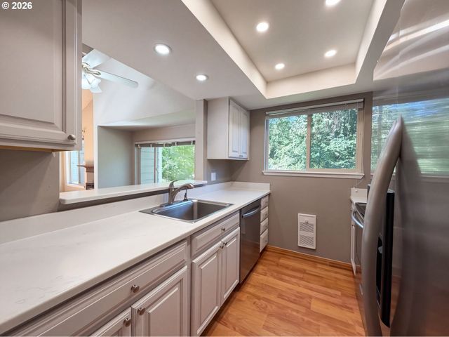 11776 Sw BOONES BEND Dr, Beaverton, OR 97008