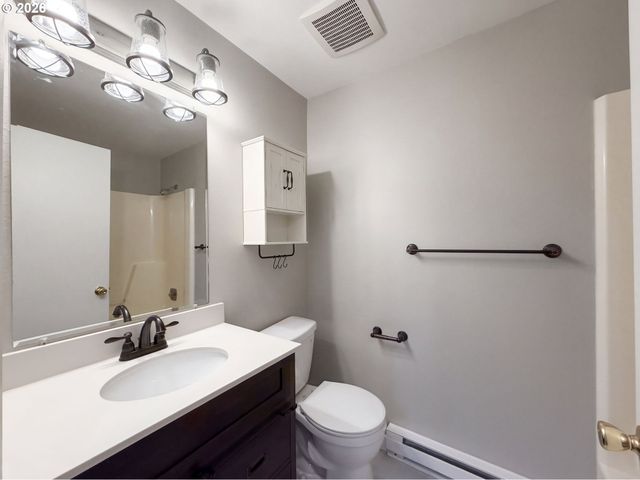 11776 Sw BOONES BEND Dr, Beaverton, OR 97008