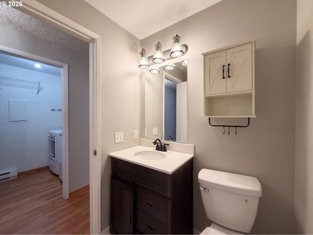 11776 Sw BOONES BEND Dr, Beaverton, OR 97008