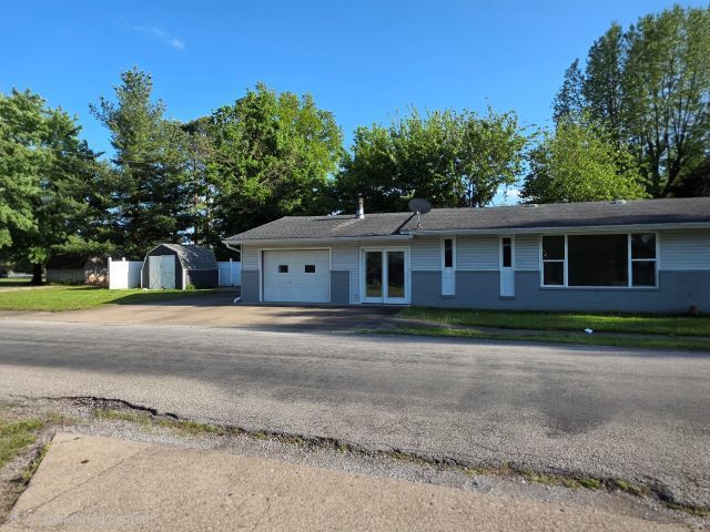 1820 N 14th Street, Herrin, IL 62948