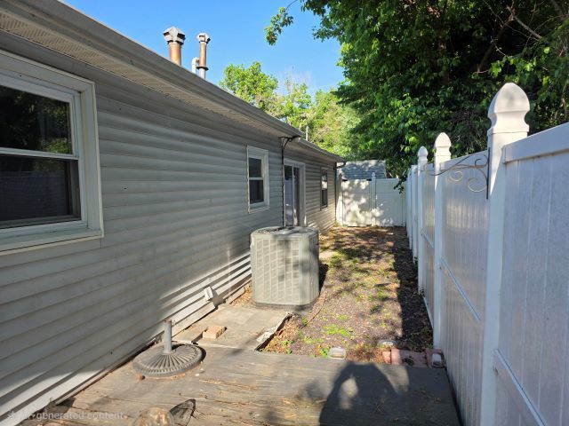 1820 N 14th Street, Herrin, IL 62948