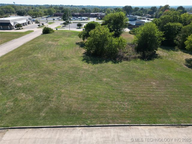 1405 Brookview Drive, Ardmore, OK 73401