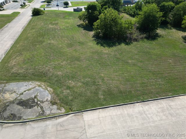 1405 Brookview Drive, Ardmore, OK 73401