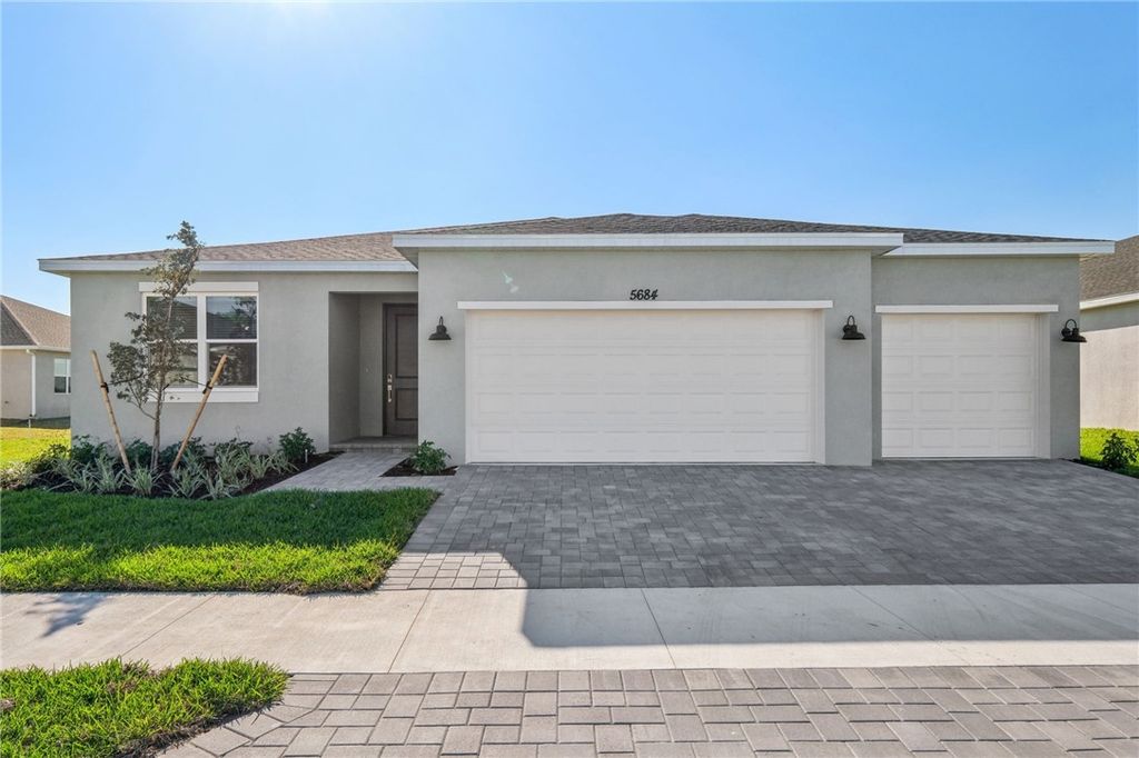 5684 Hampton Park Circle, Vero Beach, FL 32966
