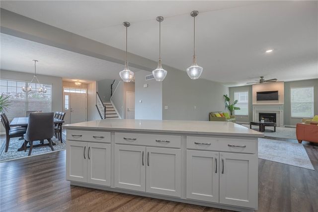 225 Pointe Oakwood Way, Oakwood, OH 45409