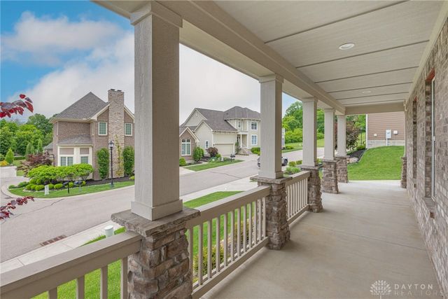 225 Pointe Oakwood Way, Oakwood, OH 45409