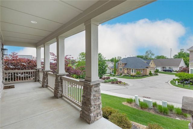 225 Pointe Oakwood Way, Oakwood, OH 45409
