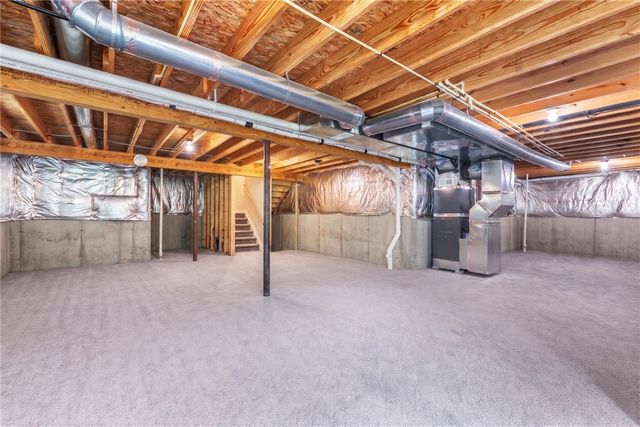 225 Pointe Oakwood Way, Oakwood, OH 45409