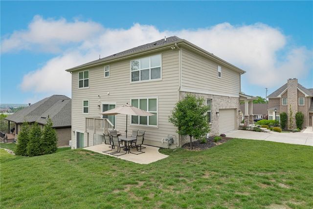 225 Pointe Oakwood Way, Oakwood, OH 45409