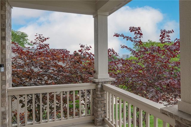 225 Pointe Oakwood Way, Oakwood, OH 45409
