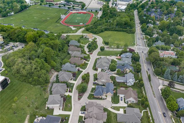 225 Pointe Oakwood Way, Oakwood, OH 45409