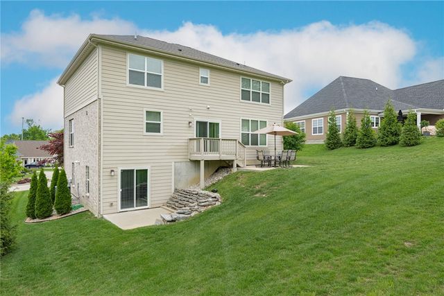225 Pointe Oakwood Way, Oakwood, OH 45409