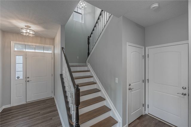 225 Pointe Oakwood Way, Oakwood, OH 45409