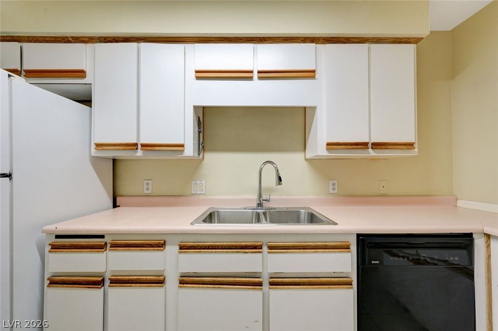 Image 12 of property listing at 4511 Sirius Avenue, Las Vegas, NV 89102