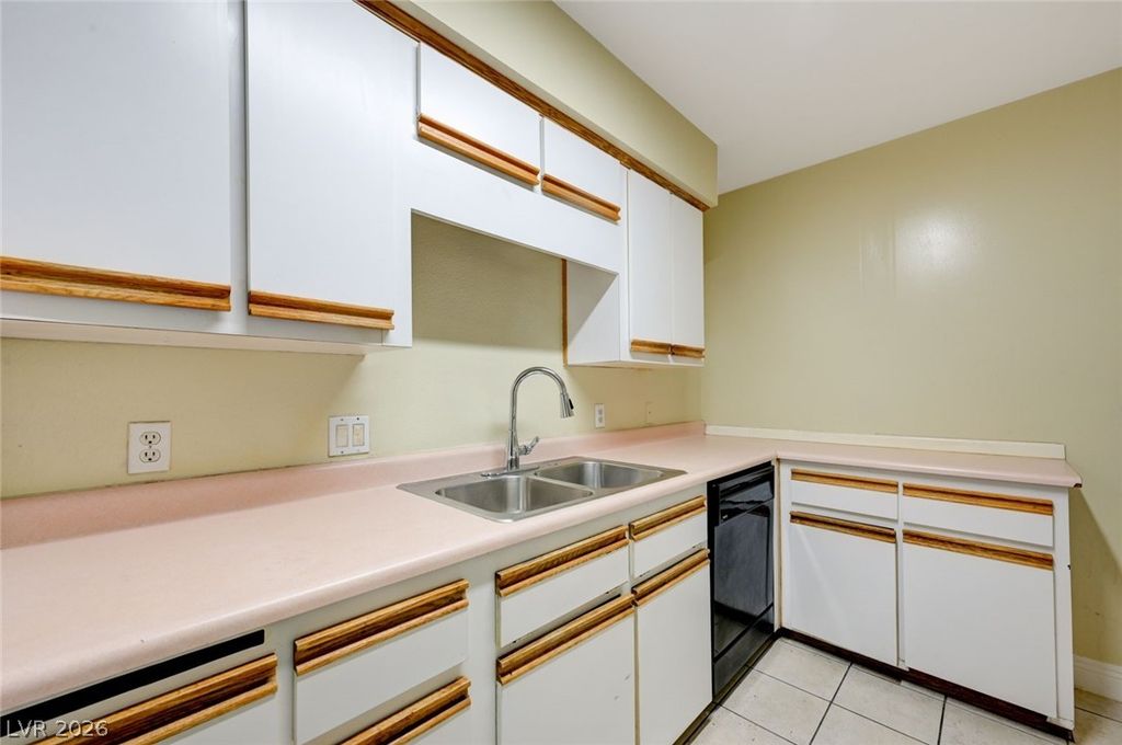 Image 14 of property listing at 4511 Sirius Avenue, Las Vegas, NV 89102