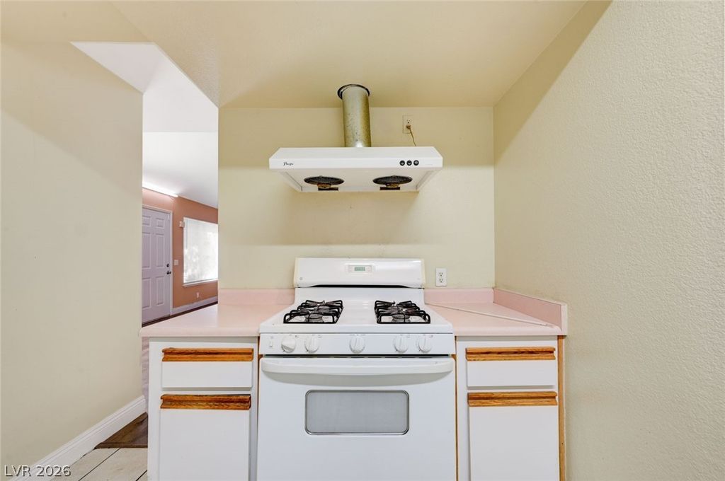 Image 15 of property listing at 4511 Sirius Avenue, Las Vegas, NV 89102