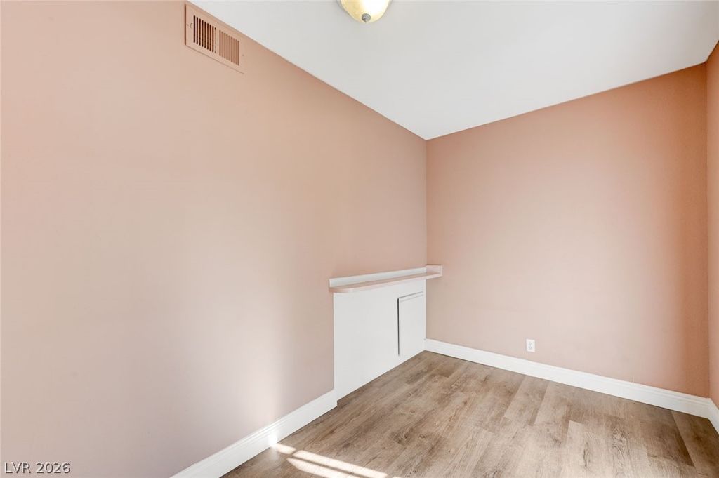 Image 21 of property listing at 4511 Sirius Avenue, Las Vegas, NV 89102