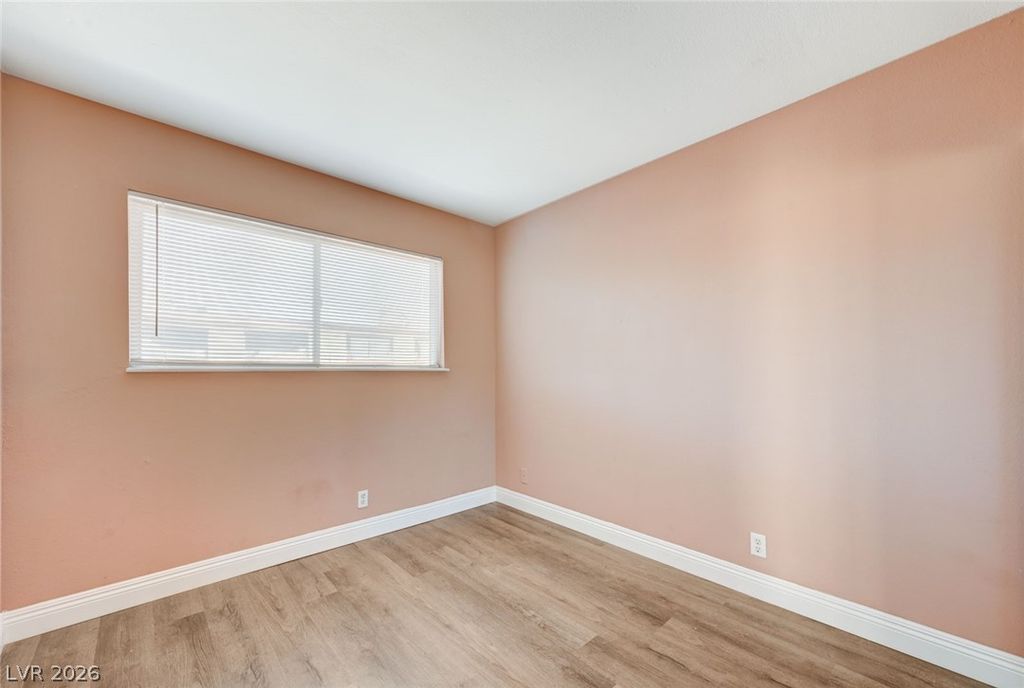 Image 25 of property listing at 4511 Sirius Avenue, Las Vegas, NV 89102