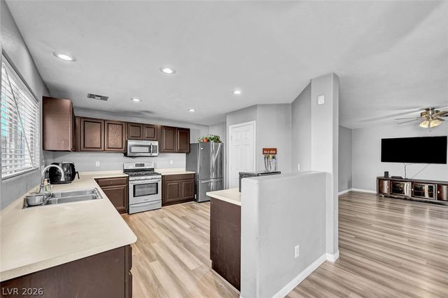3966 Shimmering Plains Street, Las Vegas, NV 89129