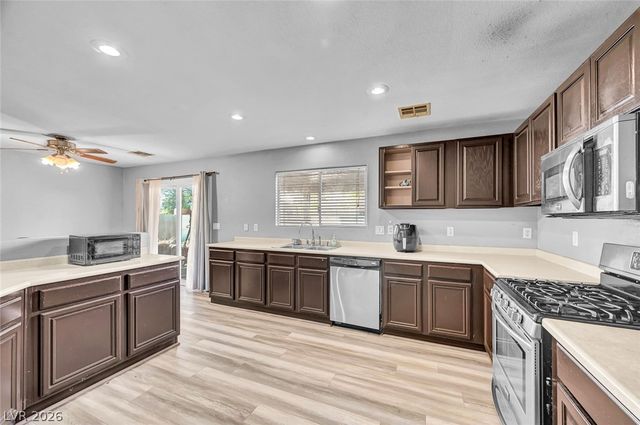 3966 Shimmering Plains Street, Las Vegas, NV 89129
