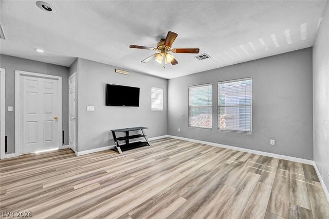 3966 Shimmering Plains Street, Las Vegas, NV 89129