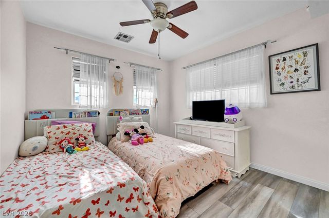 3966 Shimmering Plains Street, Las Vegas, NV 89129