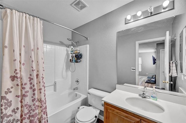 3966 Shimmering Plains Street, Las Vegas, NV 89129