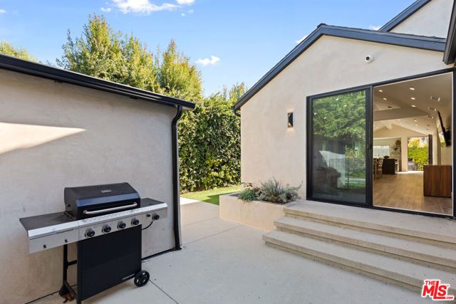 6743 Colgate Avenue, Los Angeles, CA 90048