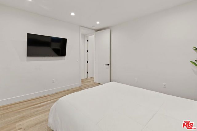 6743 Colgate Avenue, Los Angeles, CA 90048