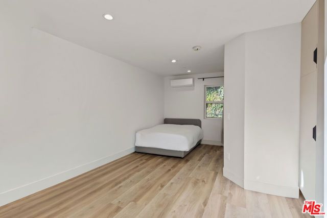 6743 Colgate Avenue, Los Angeles, CA 90048