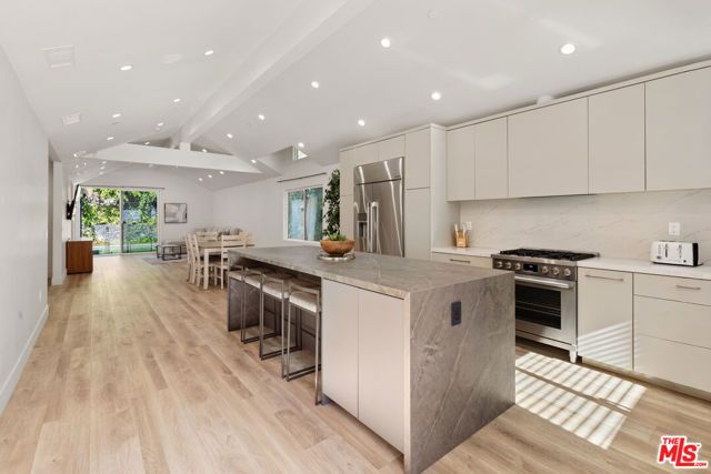 6743 Colgate Avenue, Los Angeles, CA 90048