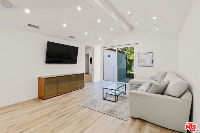 6743 Colgate Avenue, Los Angeles, CA 90048