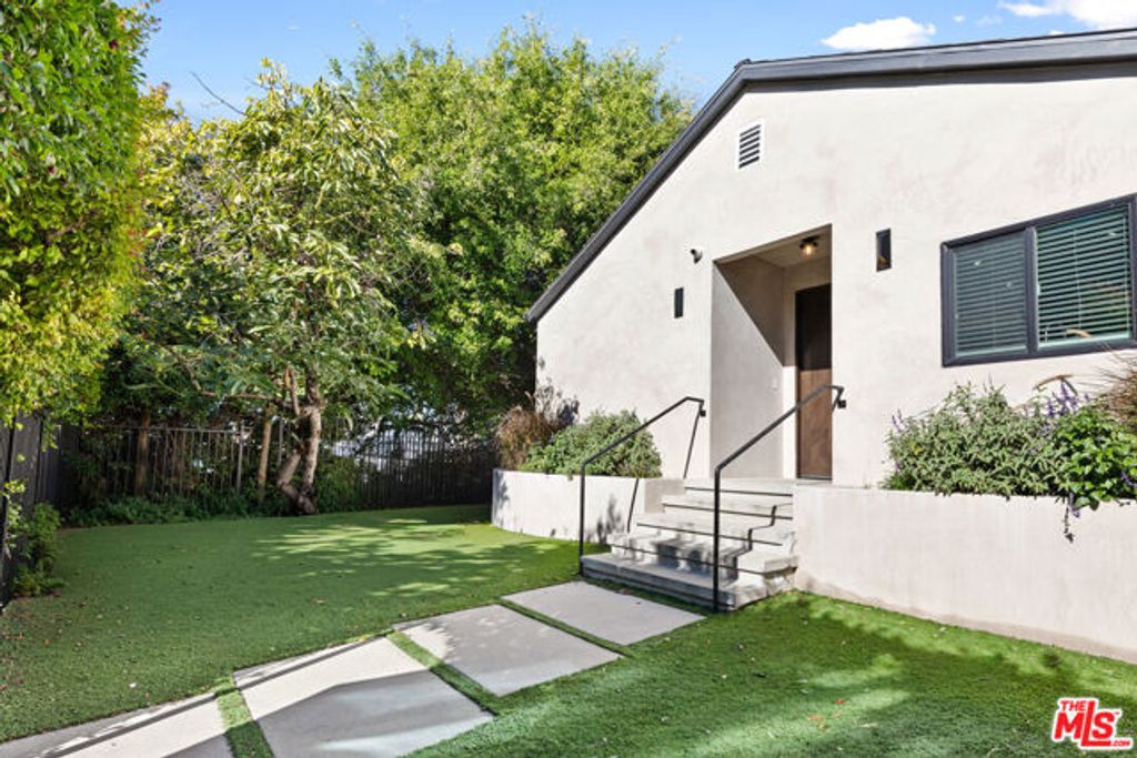 6743 Colgate Avenue, Los Angeles, CA 90048