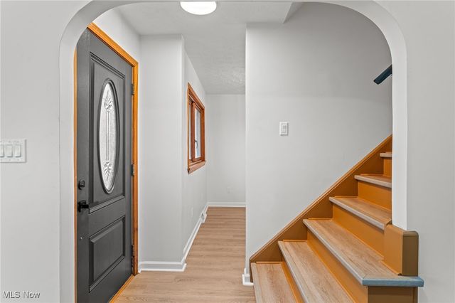 5266 Wilson Mills Road, Richmond Heights, OH 44143