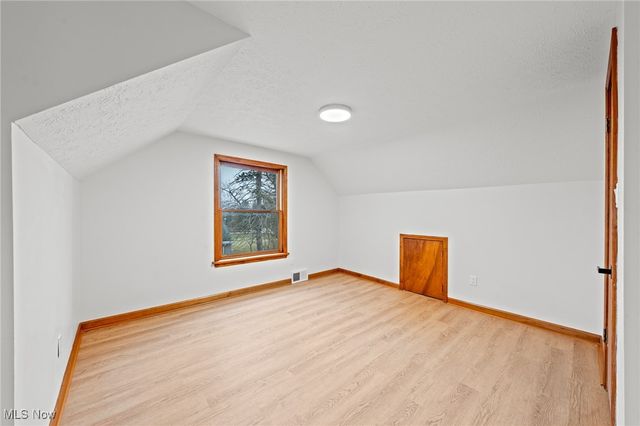 5266 Wilson Mills Road, Richmond Heights, OH 44143