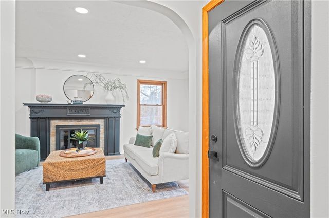 5266 Wilson Mills Road, Richmond Heights, OH 44143