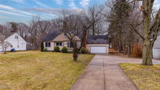 5266 Wilson Mills Road, Richmond Heights, OH 44143