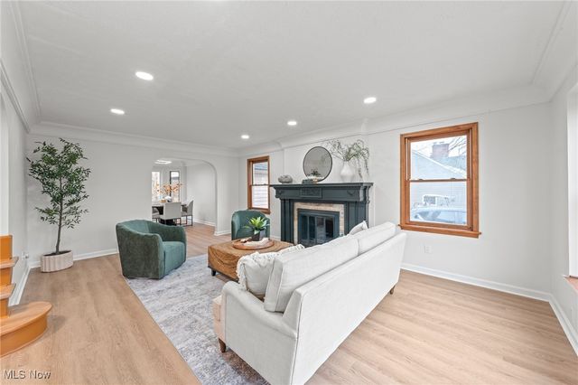 5266 Wilson Mills Road, Richmond Heights, OH 44143