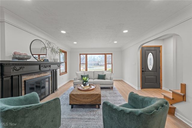 5266 Wilson Mills Road, Richmond Heights, OH 44143