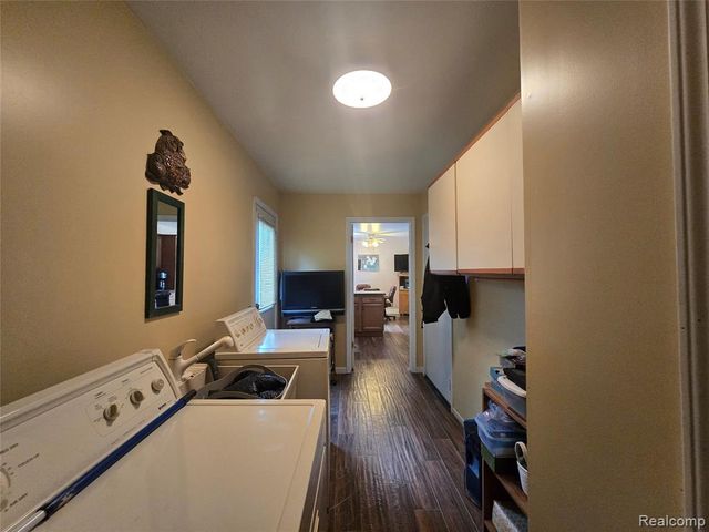21411 Jefferson Street, Farmington, MI 48336