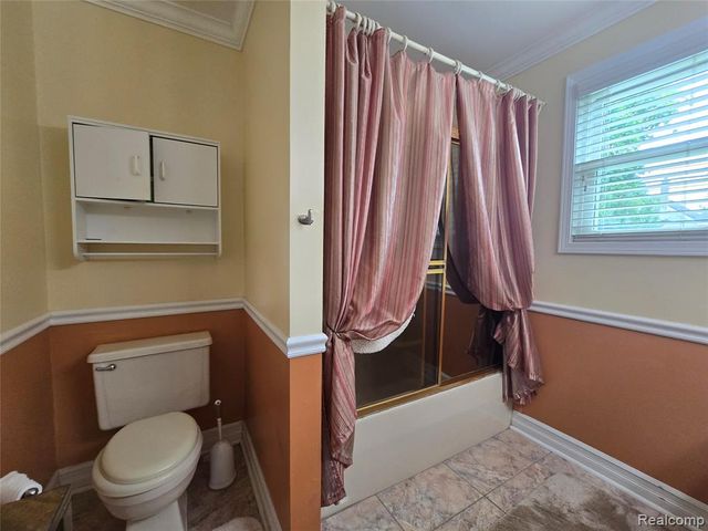 21411 Jefferson Street, Farmington, MI 48336