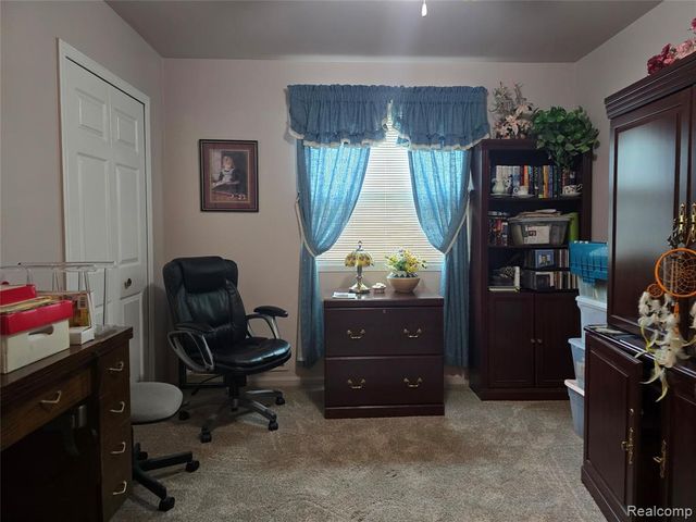 21411 Jefferson Street, Farmington, MI 48336