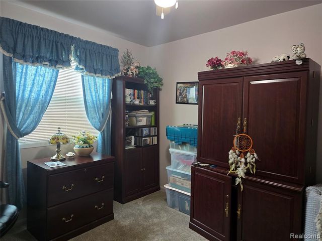 21411 Jefferson Street, Farmington, MI 48336