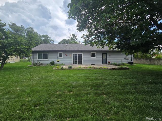 21411 Jefferson Street, Farmington, MI 48336