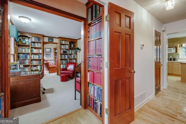 1611 Crystal Hills Drive, Athens, GA 30606