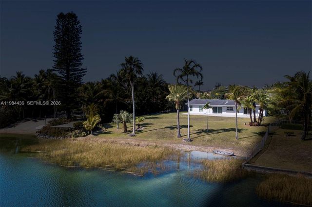 11807 SW 112th Ave, Miami, FL 33176