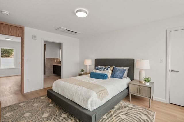 120 Nantasket PH5, Hull, MA 02045