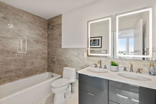 120 Nantasket PH5, Hull, MA 02045