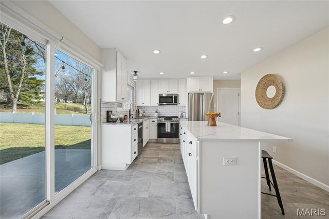 12381 Merrick Drive, St Louis, MO 63146