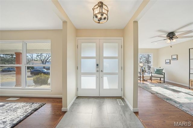 12381 Merrick Drive, St Louis, MO 63146